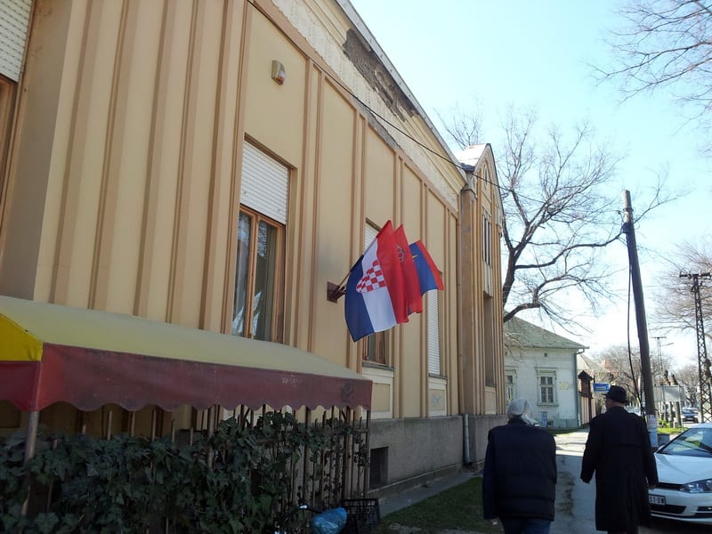 Sutra postavljanje kamena temeljca za izgradnju krovne ustanove hrvatske nacionalne zajednice u Srbiji