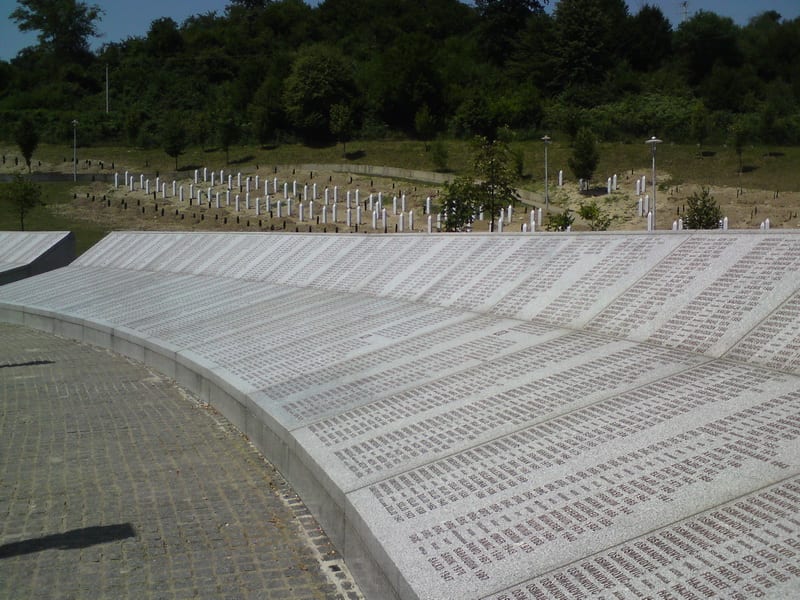 Varhelji: Genocid u Srebrenici je i dalje otvorena rana u srcu Evrope