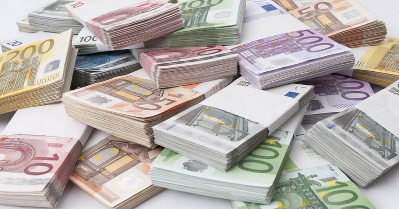 U ponedeljak počinje isplata novčane pomoći od 100 evra za građane koji su se prijavili