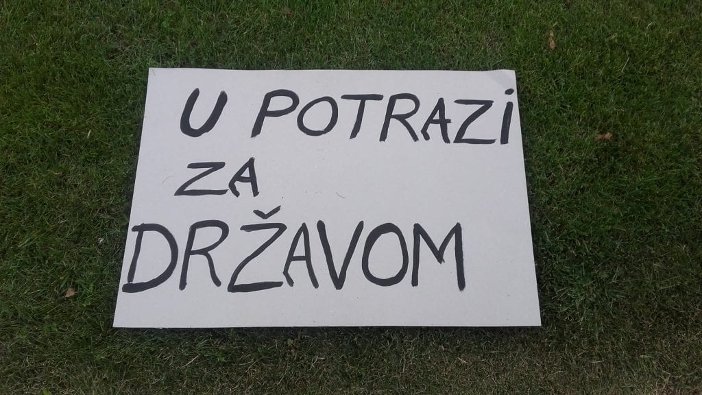 Nevladine organizacije u otvorenom pismu upozoravaju EU na krizu demokratije u Srbiji