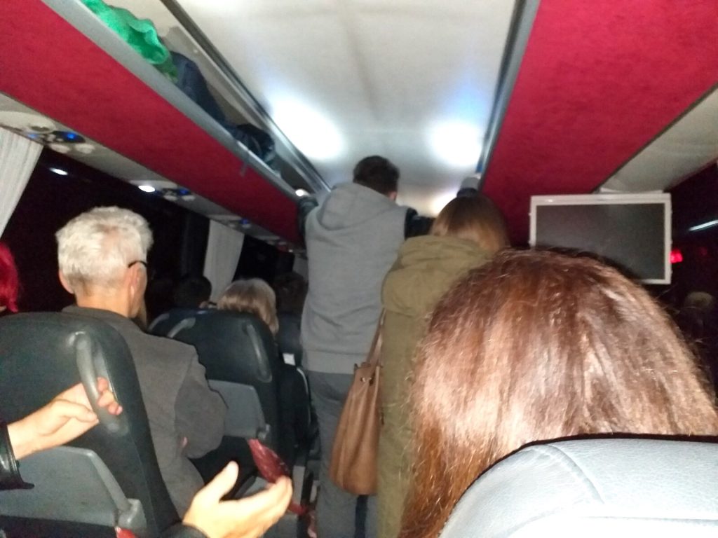 Subotica: Gužve u autobusima, pojedini javni prevoznici ne poštuju mere zaštite